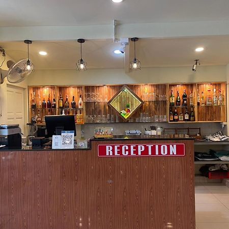 Malee Guesthouse And Restaurant Pattaya Ngoại thất bức ảnh