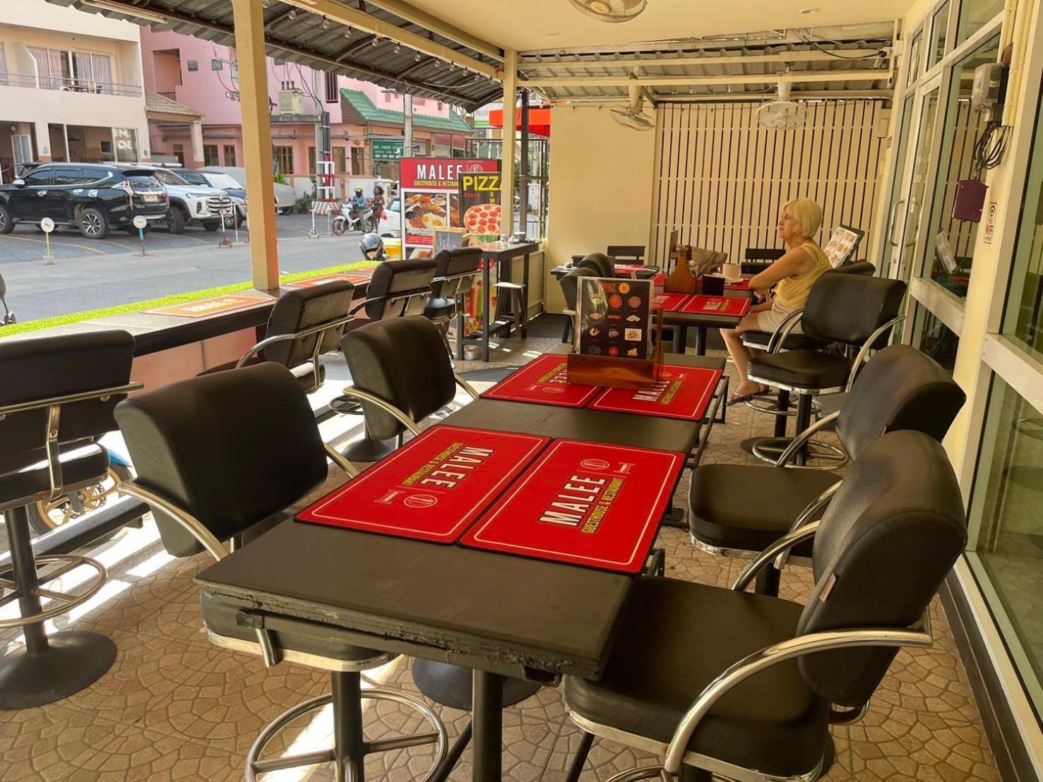 Malee Guesthouse And Restaurant Pattaya Ngoại thất bức ảnh