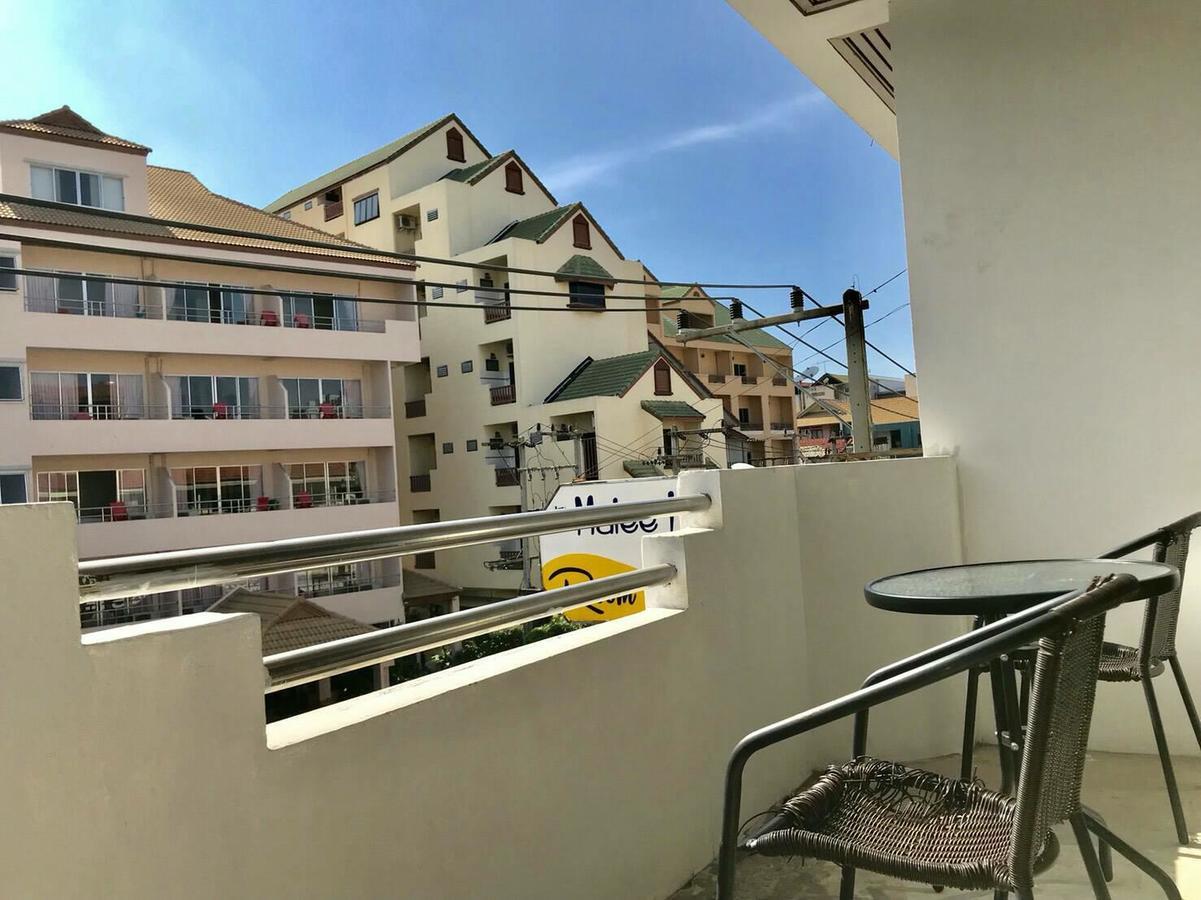 Malee Guesthouse And Restaurant Pattaya Ngoại thất bức ảnh