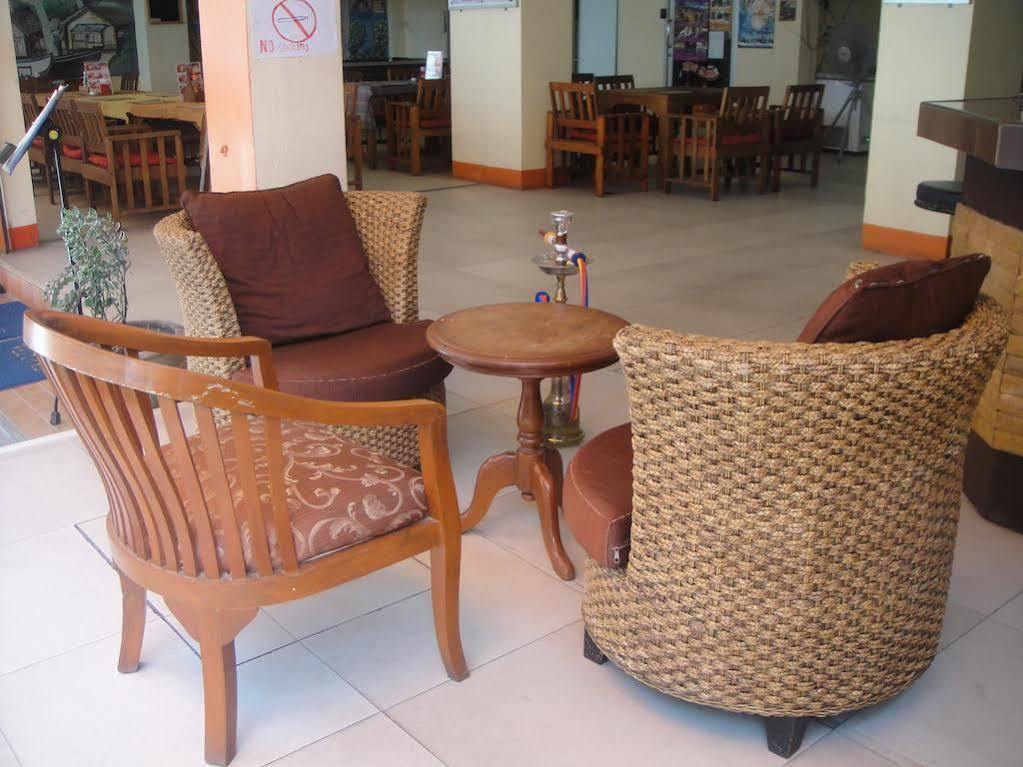 Malee Guesthouse And Restaurant Pattaya Ngoại thất bức ảnh